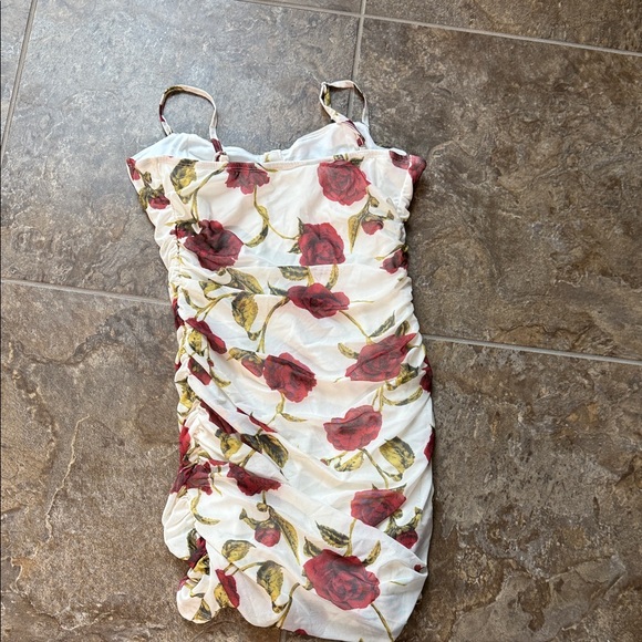 Floral Ruched Dress - Picture 4 of 5